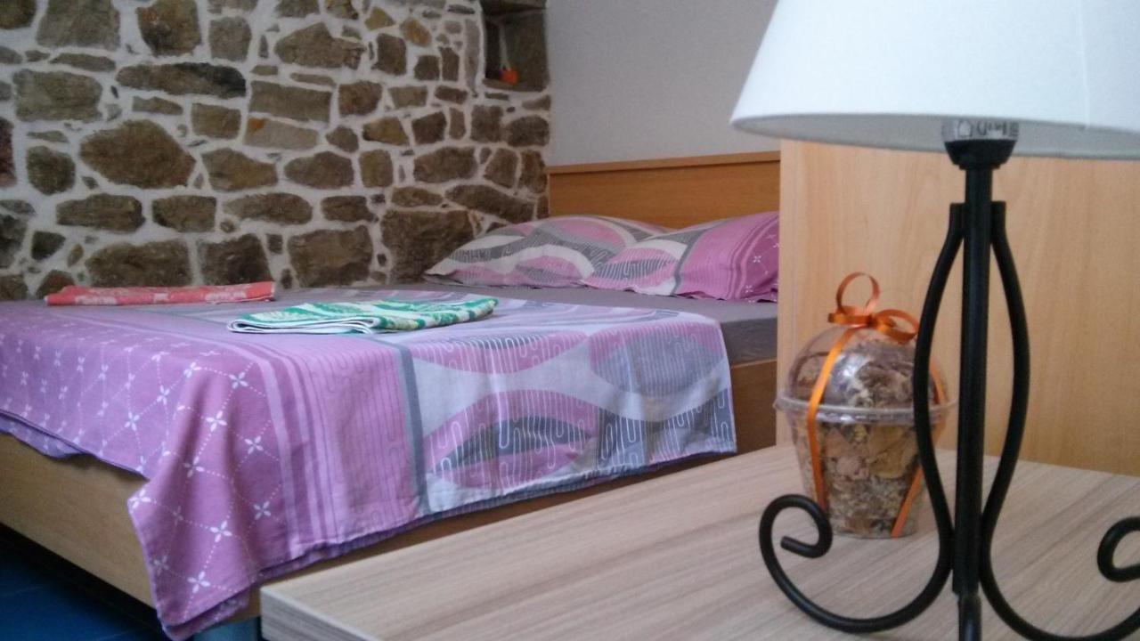 Holiday House Popovic Sućuraj Εξωτερικό φωτογραφία