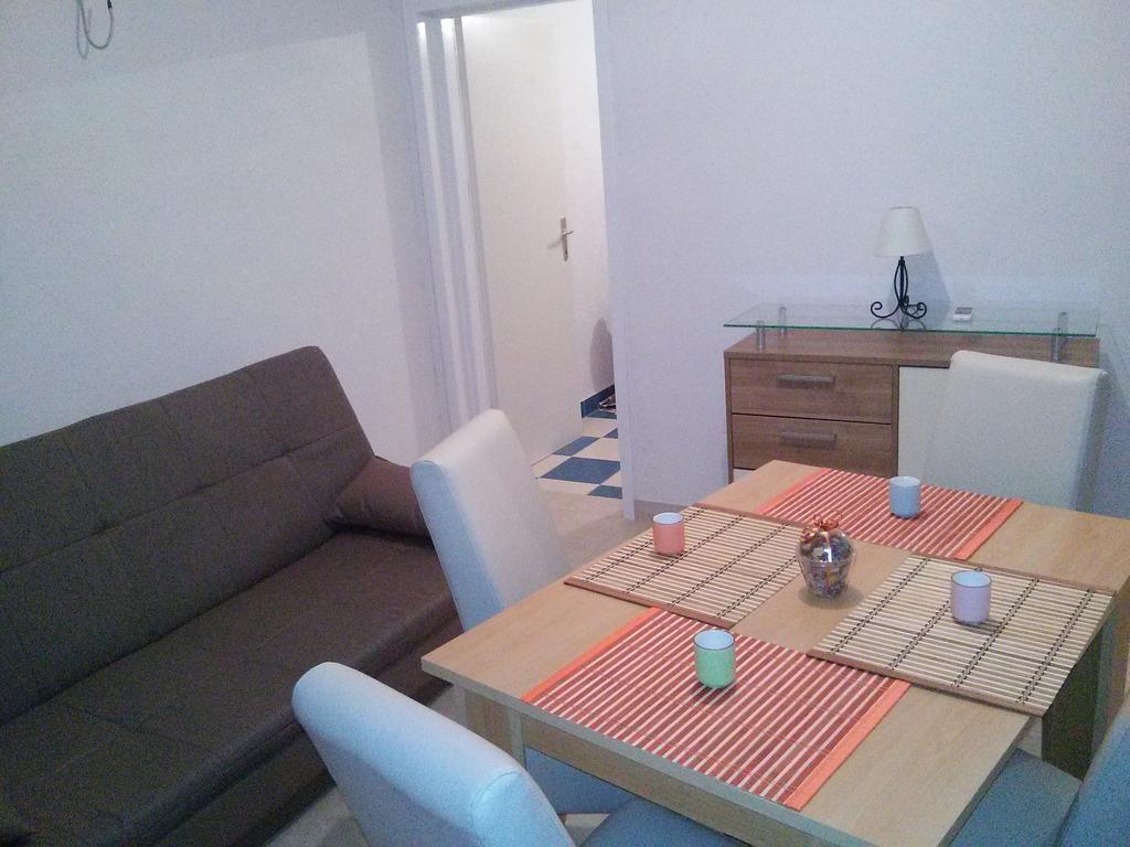 Holiday House Popovic Sućuraj Εξωτερικό φωτογραφία